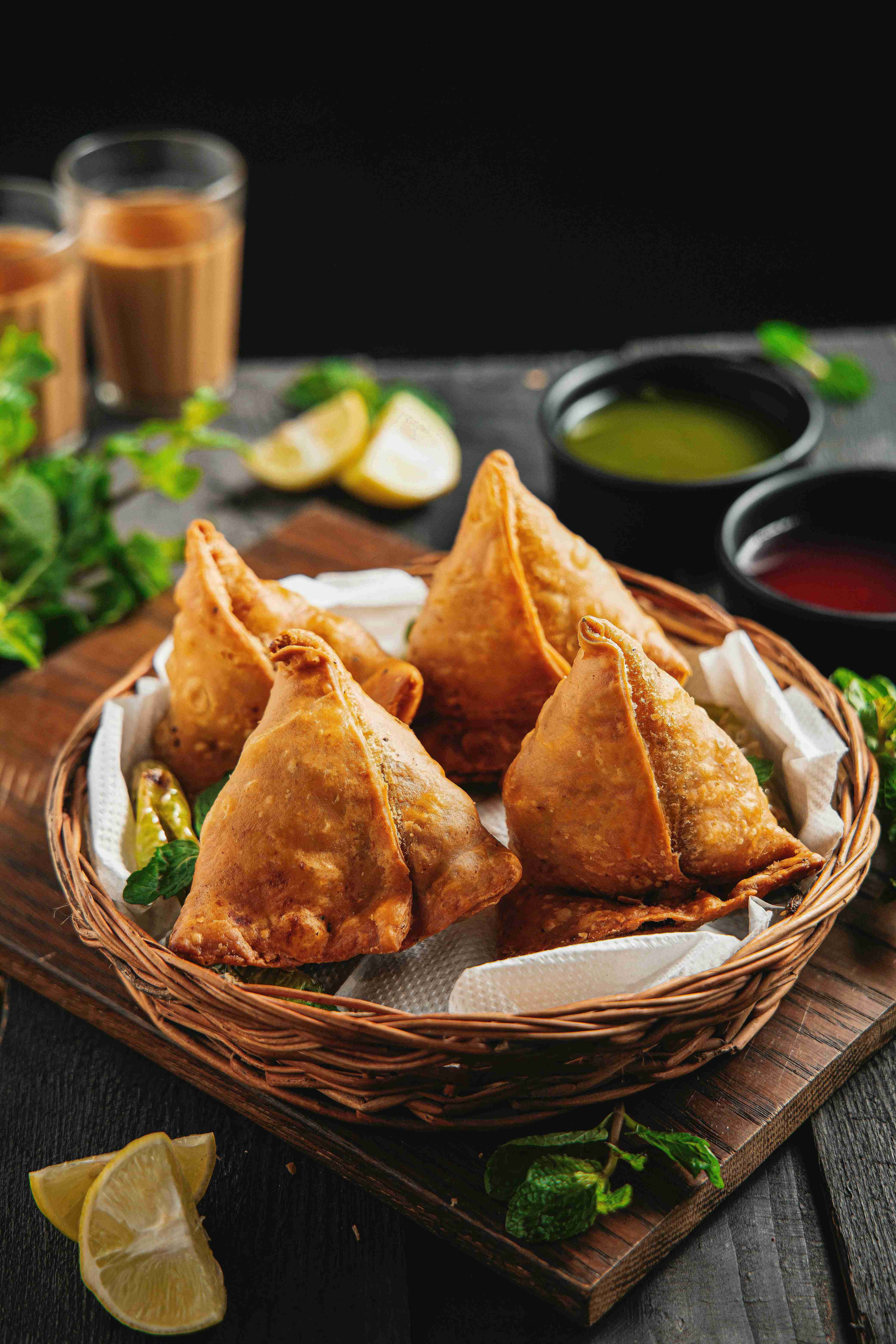 A samosa é um prato popular da culinária indiana